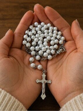 White 8mm Beaded Rosary Prayer Necklace Silver Tone Catholic with Cross Pendant